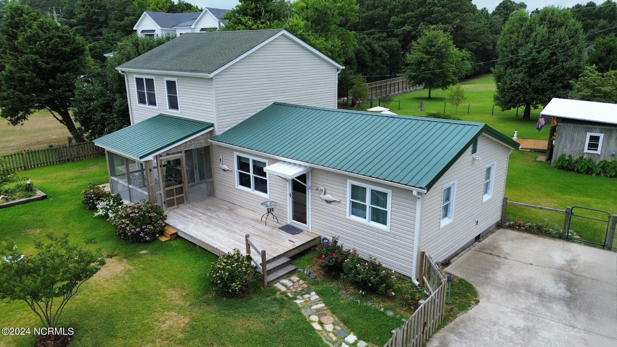 1359 Waterlily Road