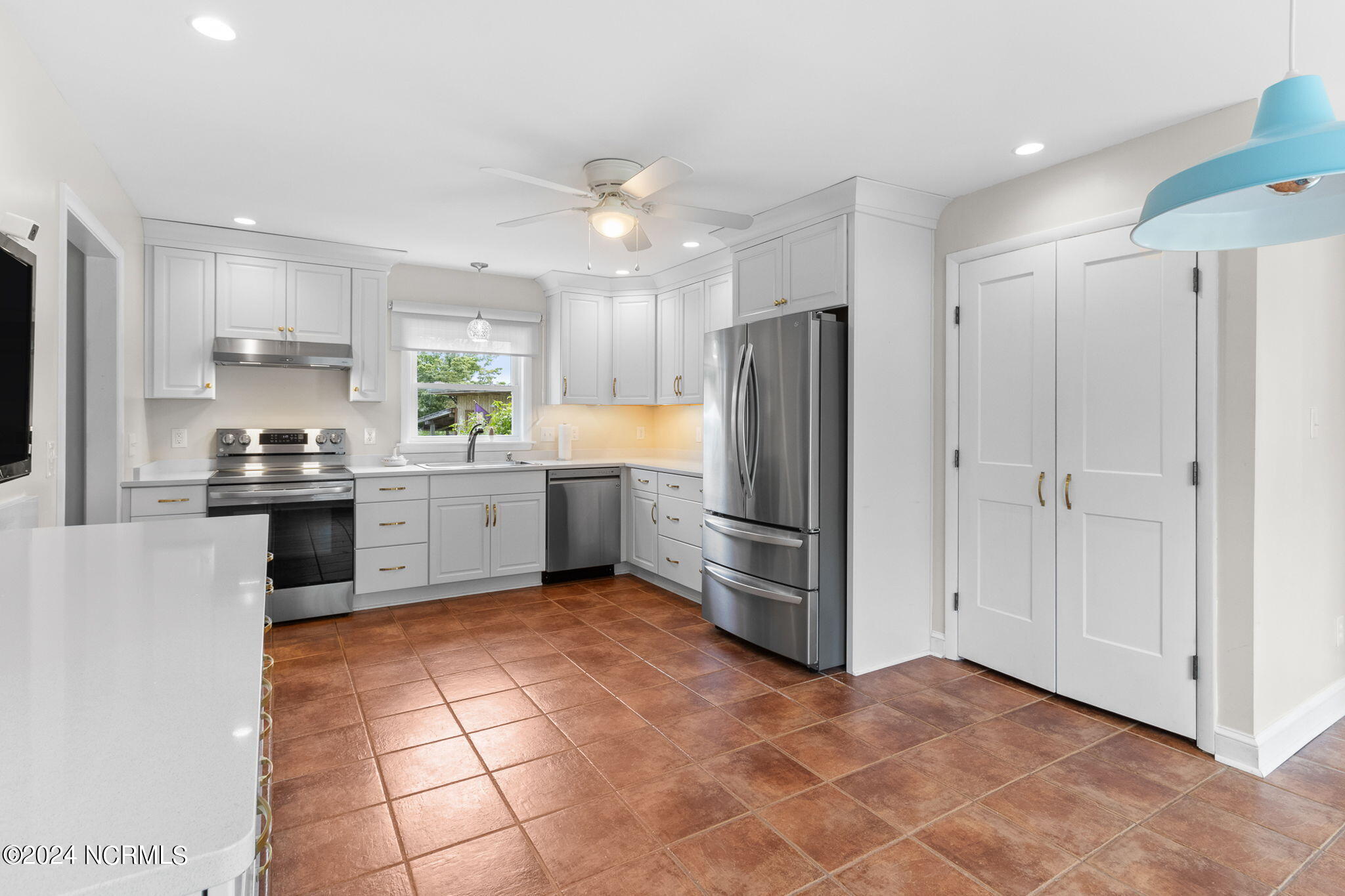 1359 Waterlily Road