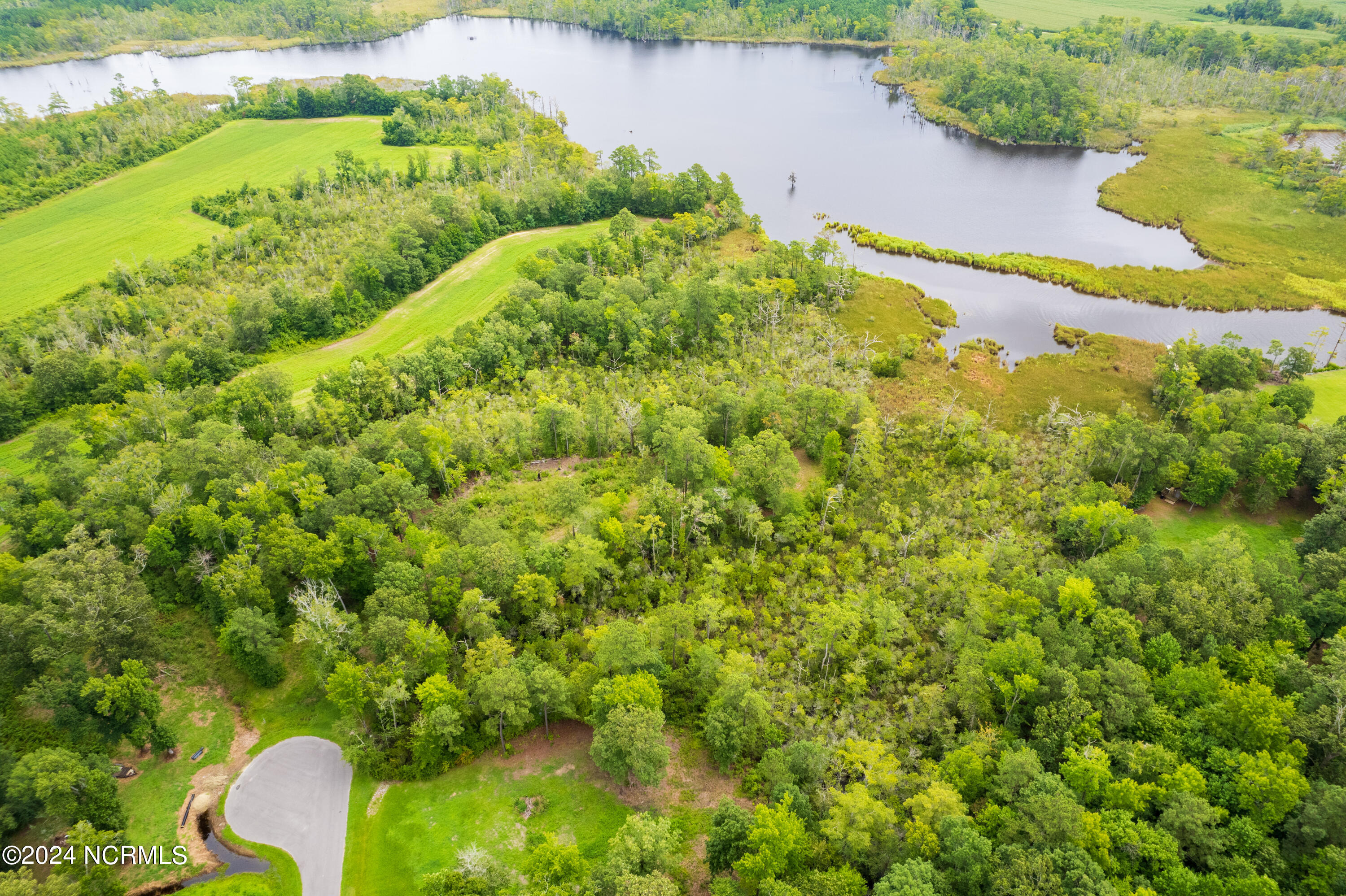 114 Bay Roads Lane
