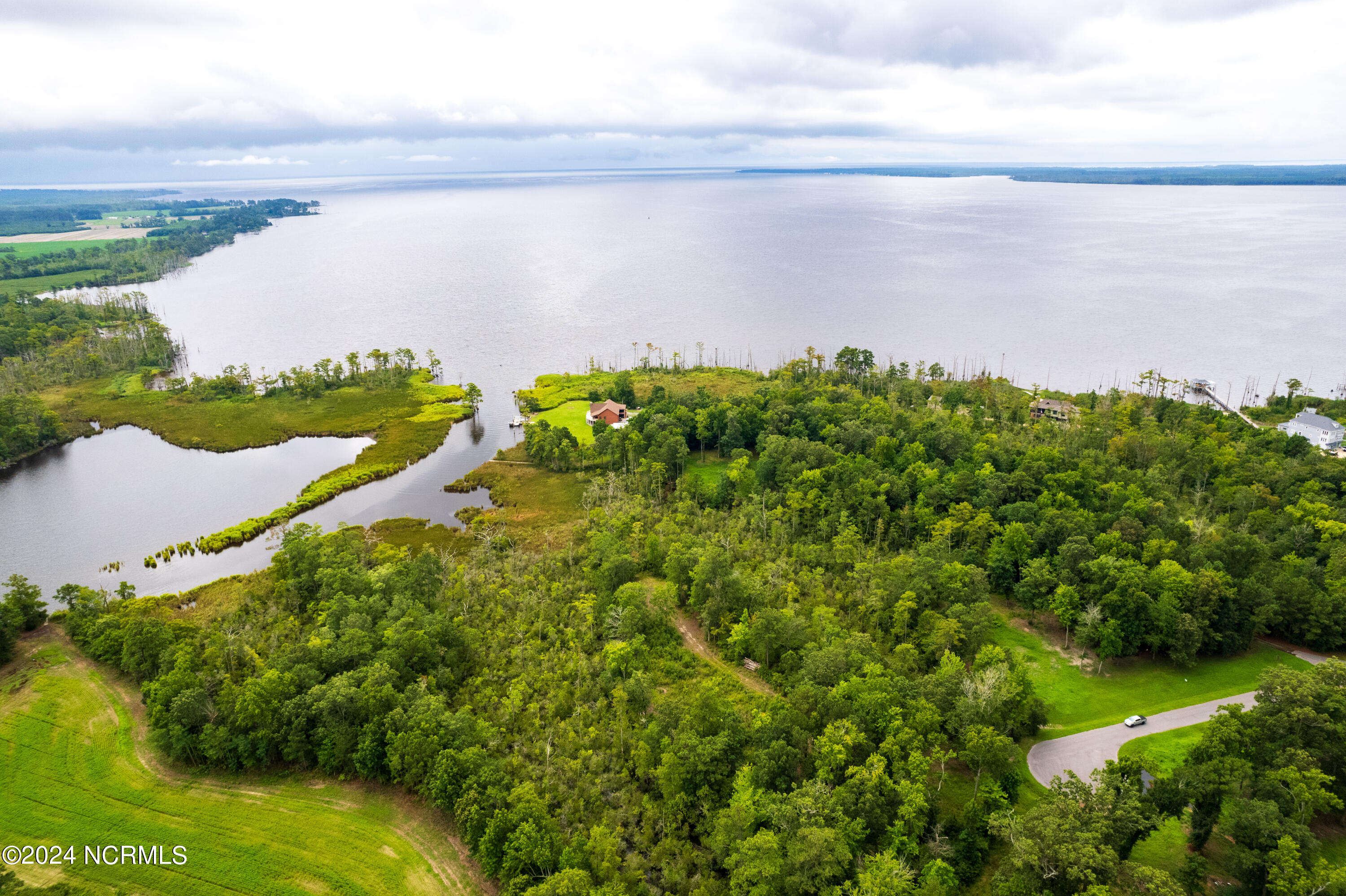 114 Bay Roads Lane