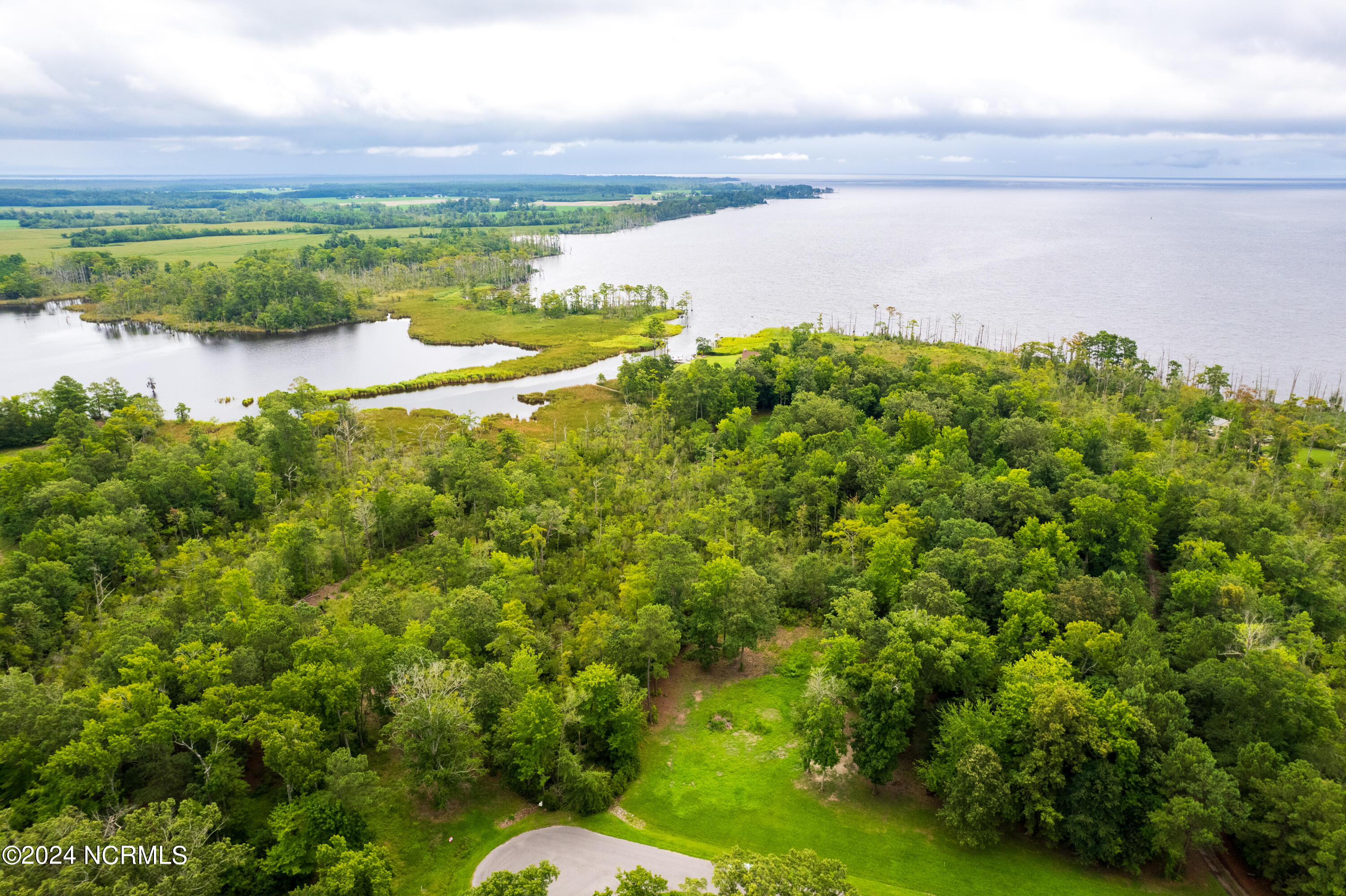 114 Bay Roads Lane