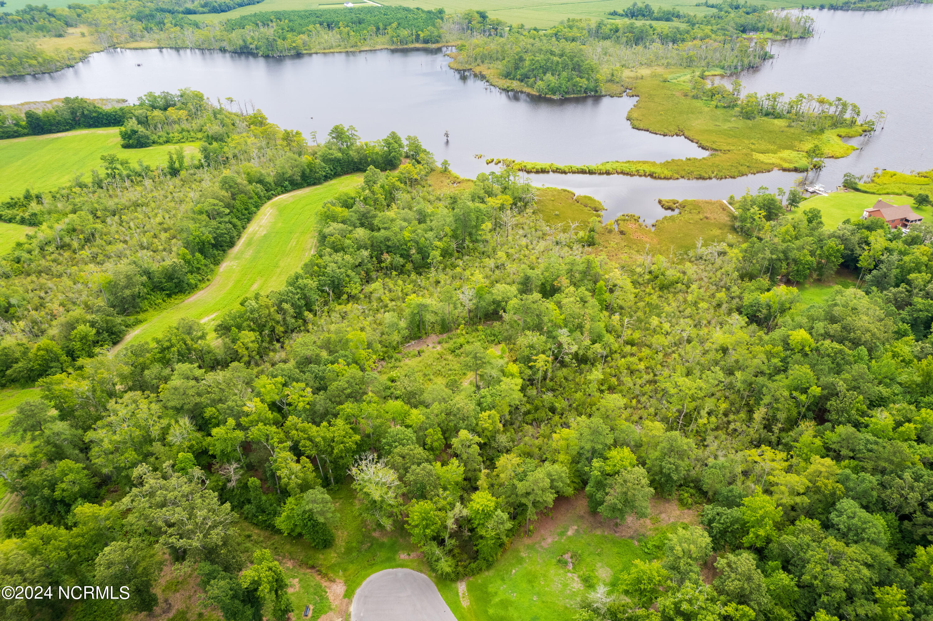 114 Bay Roads Lane