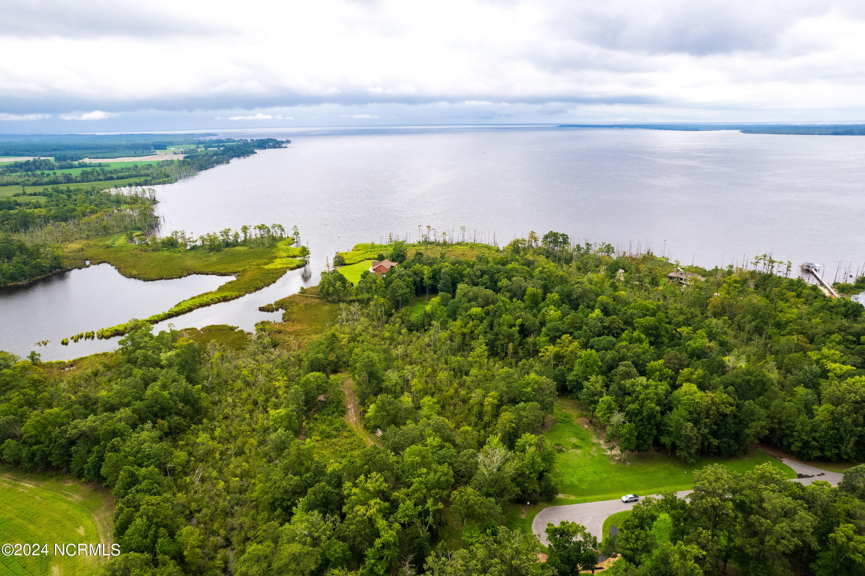 114 Bay Roads Lane