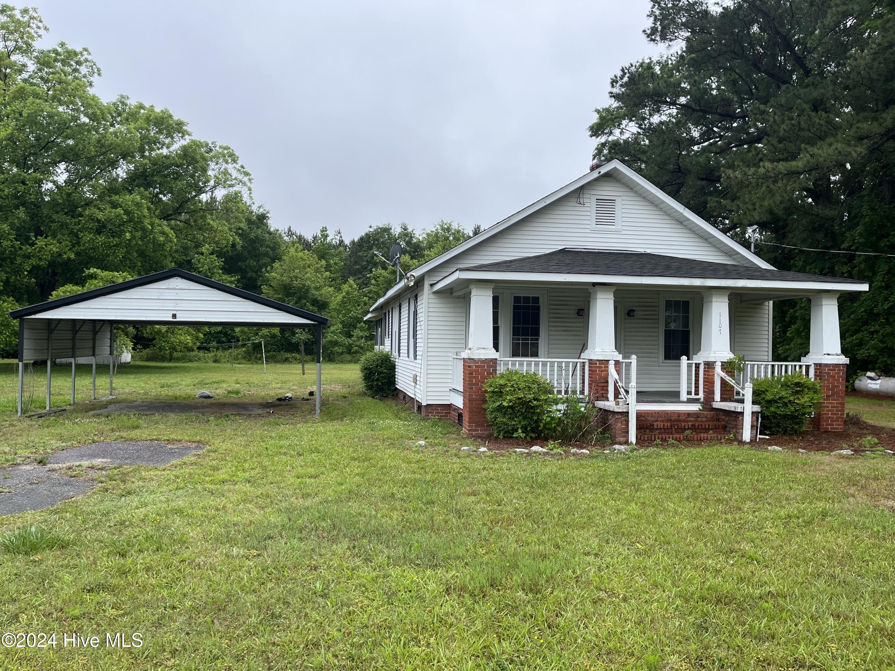 1107 Highway 32 N