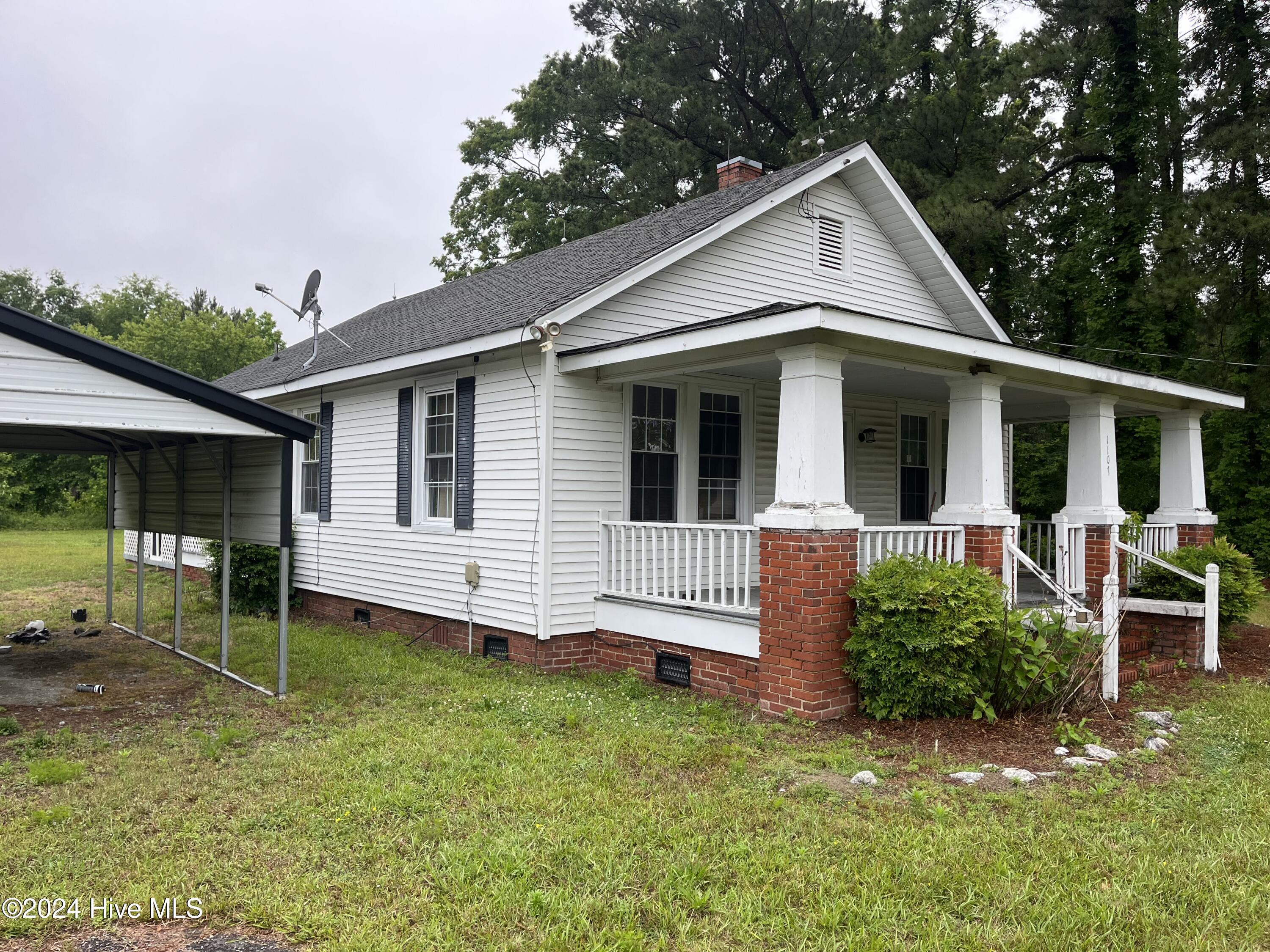 1107 Highway 32 N