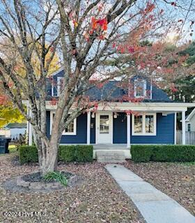903 Baxter Street