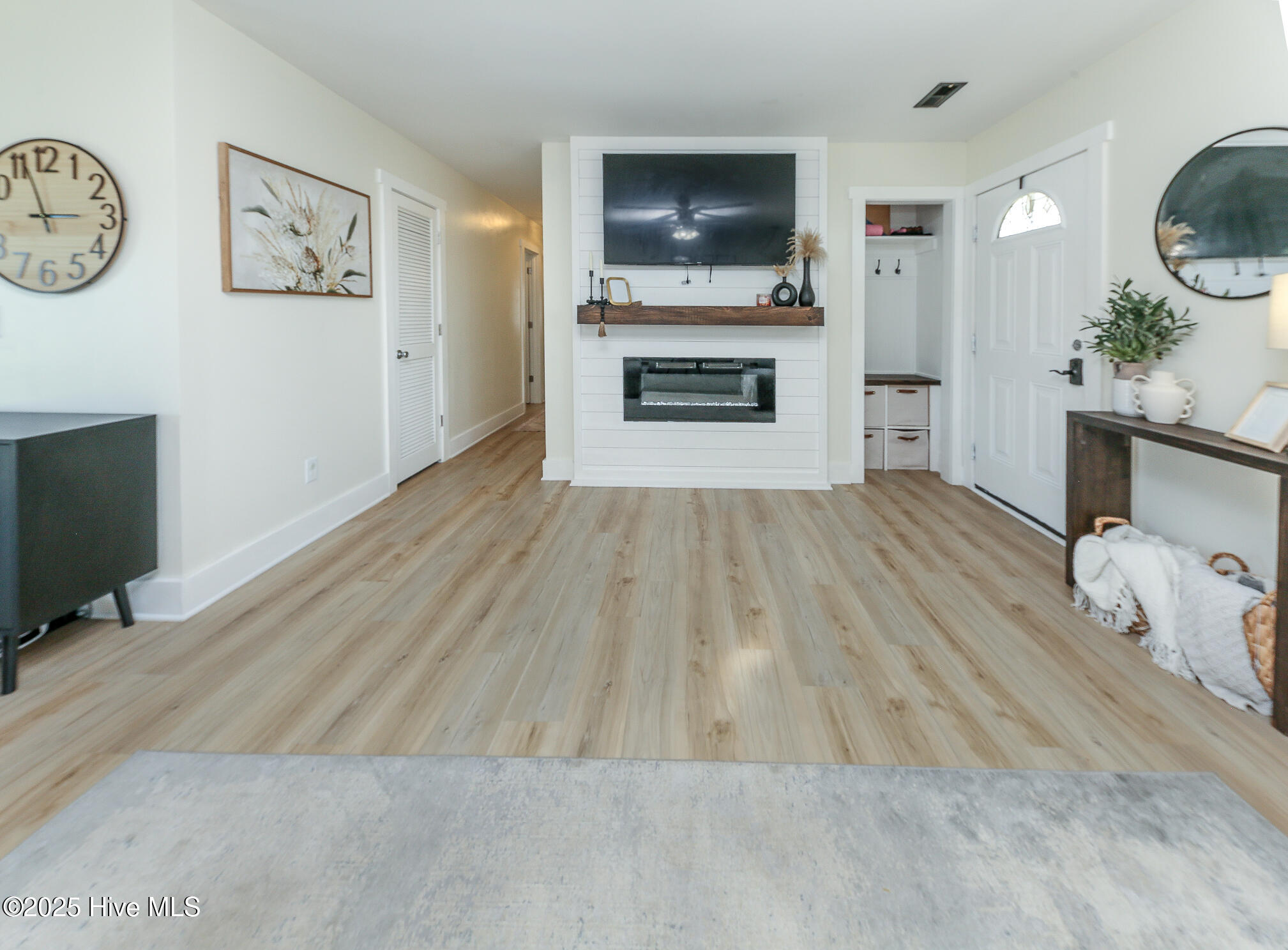 3298 W Main Street Ext