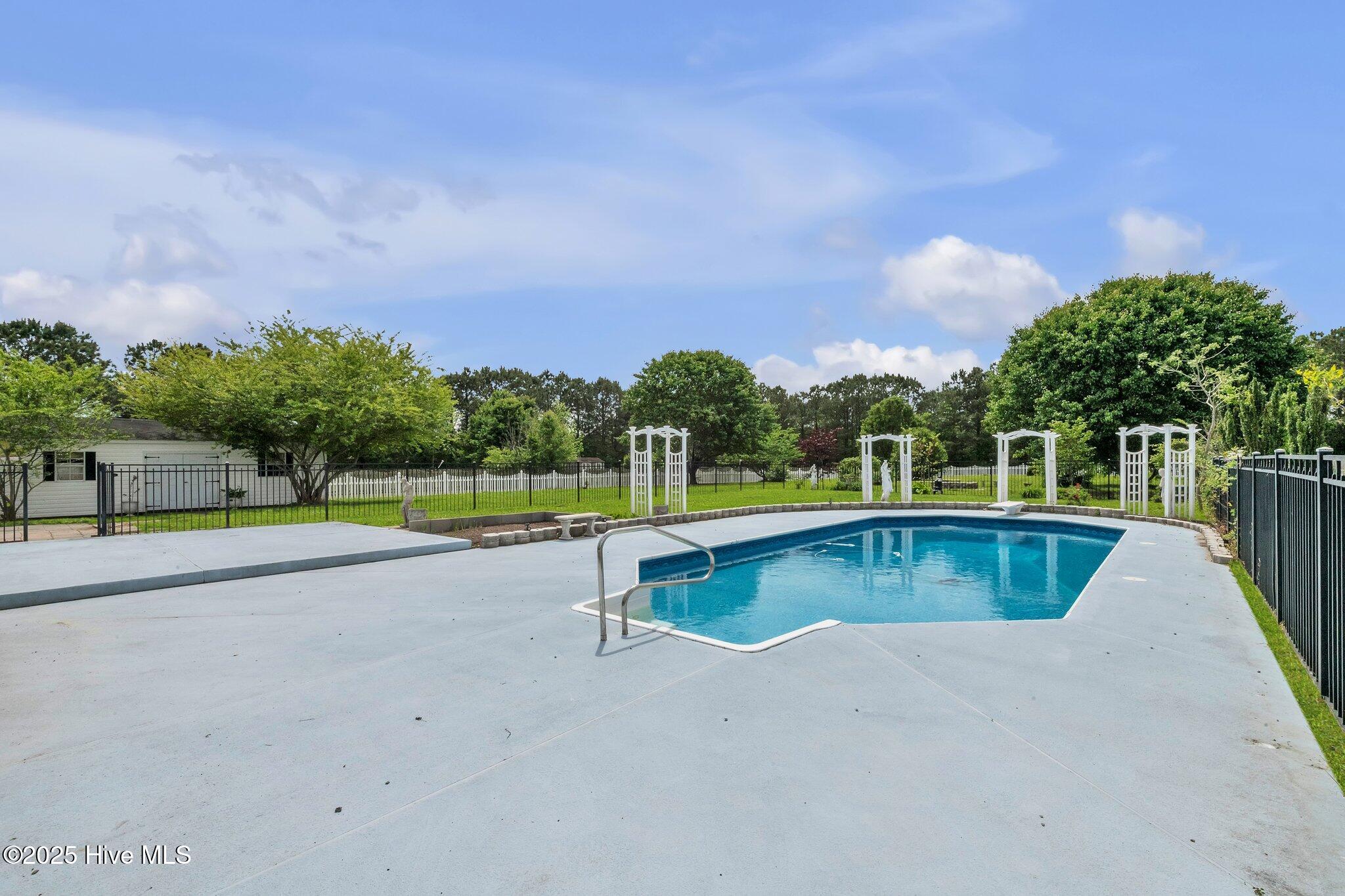 157 Pier Landing Loop