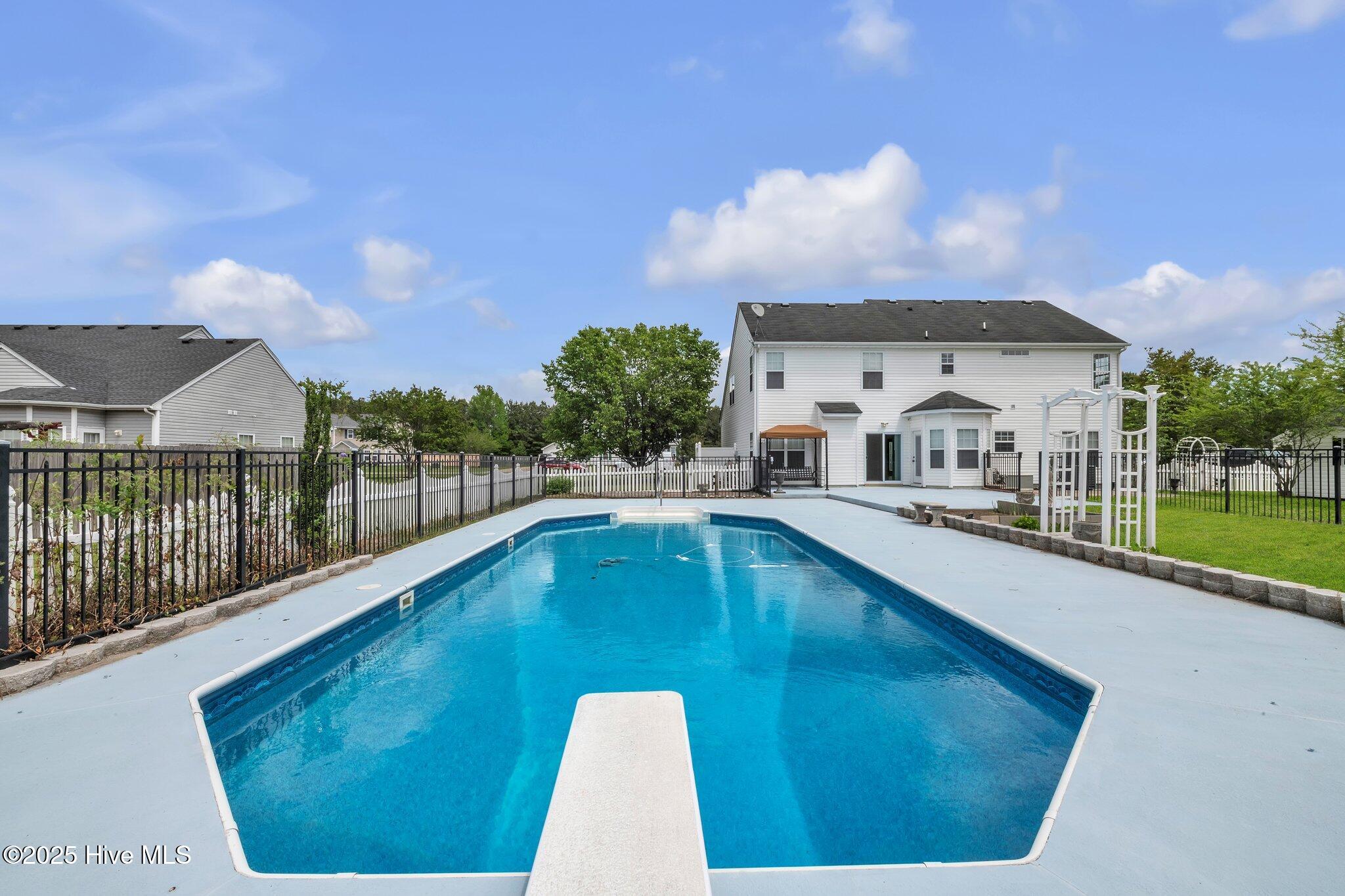 157 Pier Landing Loop