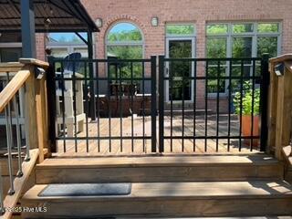 102 W Robin Court