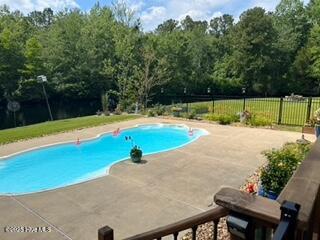 102 W Robin Court