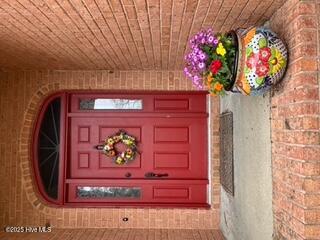 102 W Robin Court