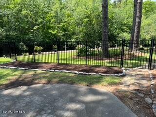 102 W Robin Court