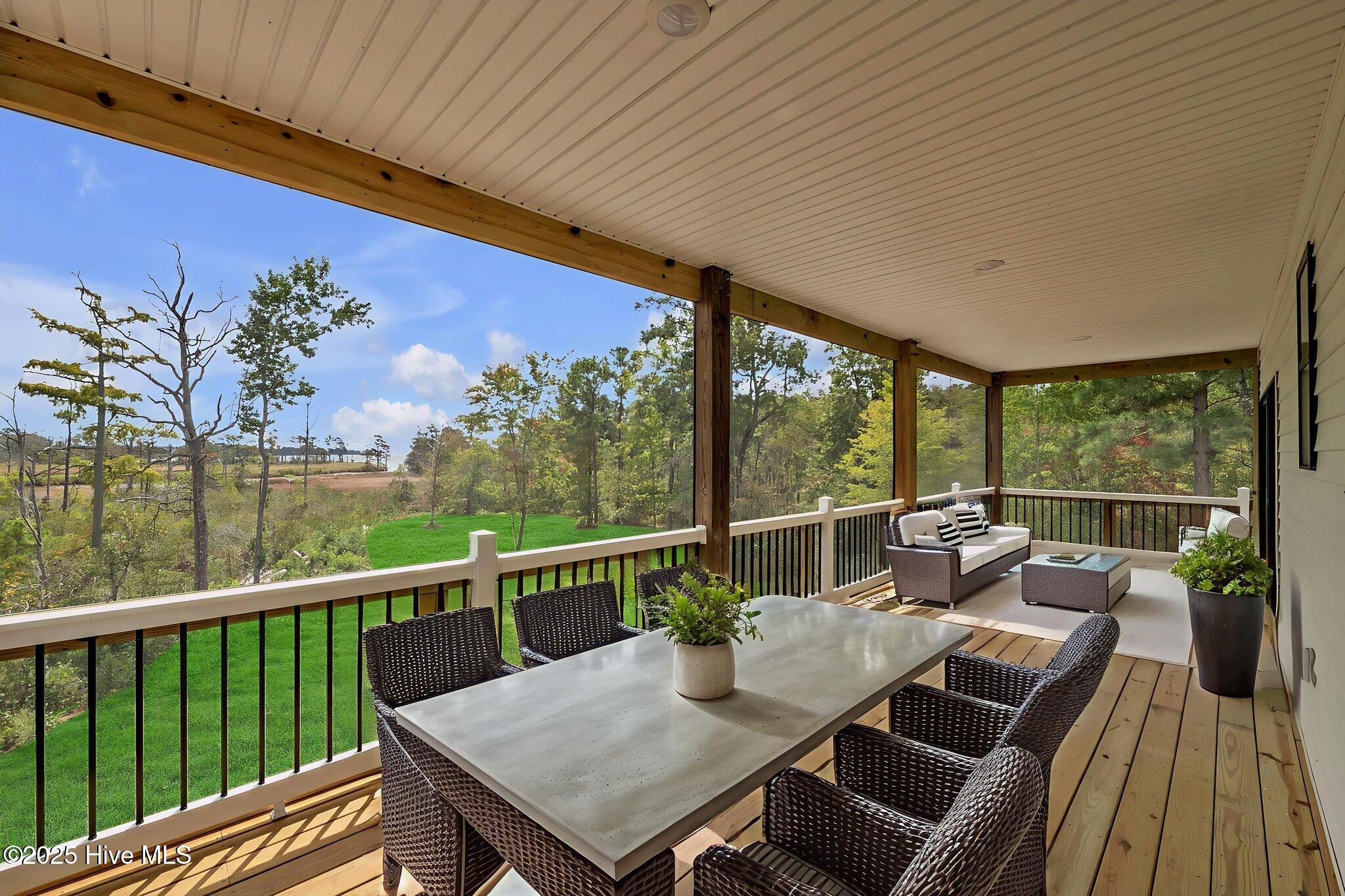 114 Bay Roads Lane