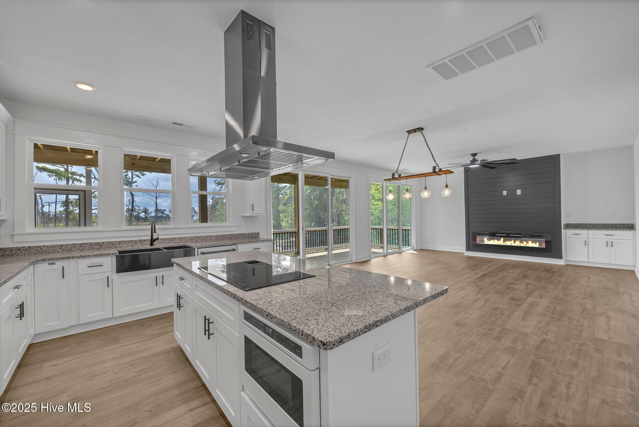 114 Bay Roads Lane