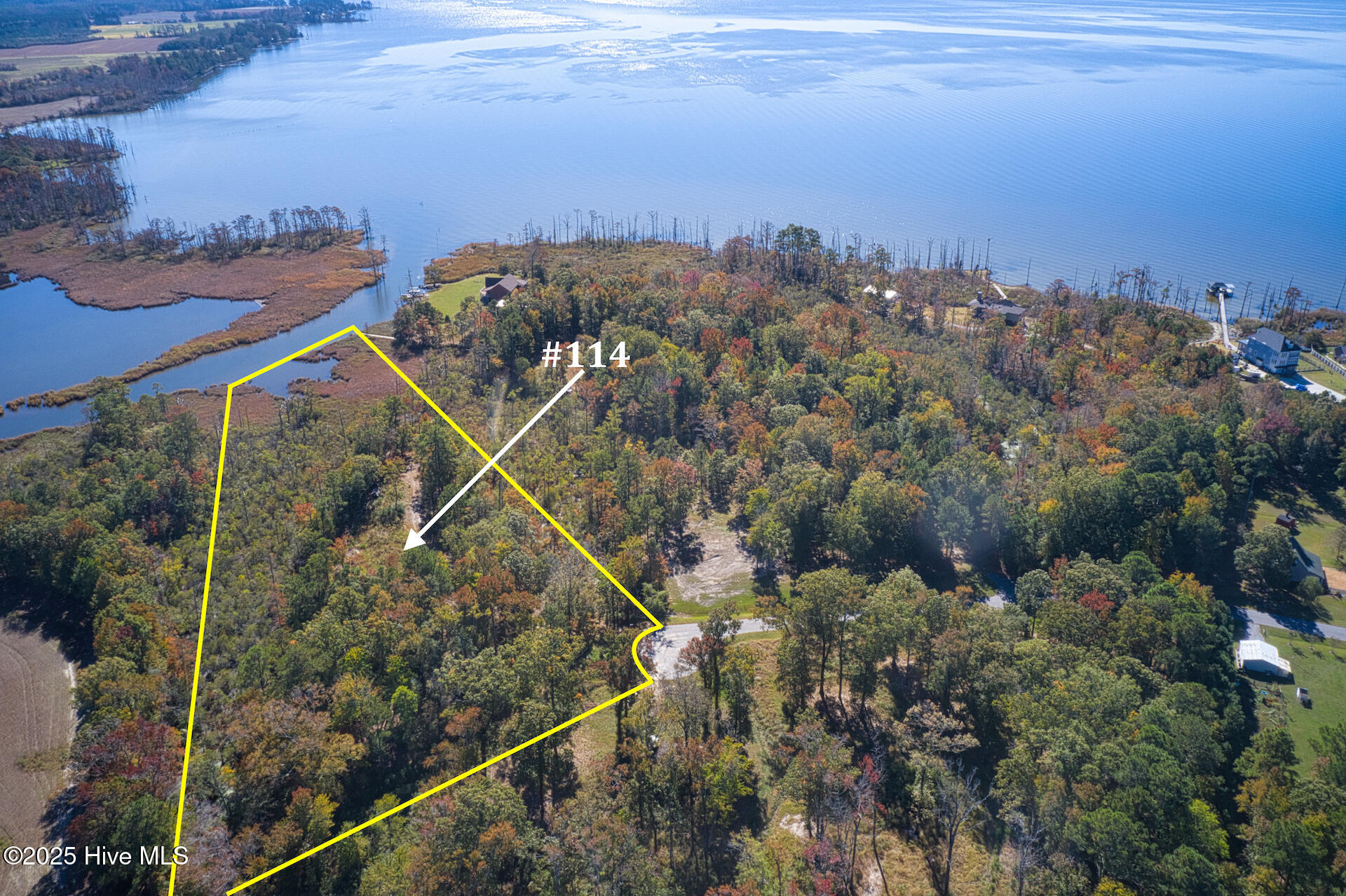 114 Bay Roads Lane