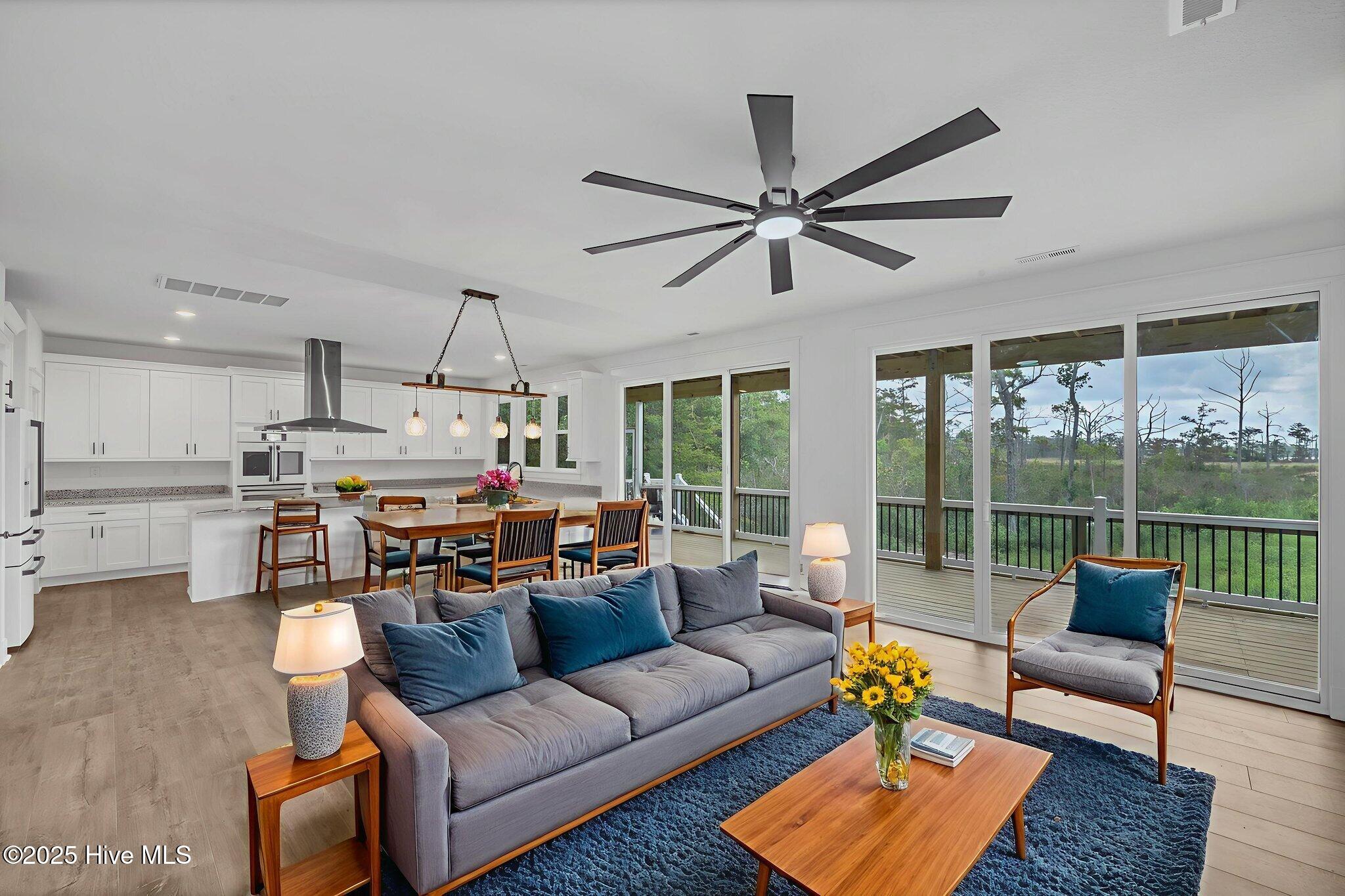114 Bay Roads Lane