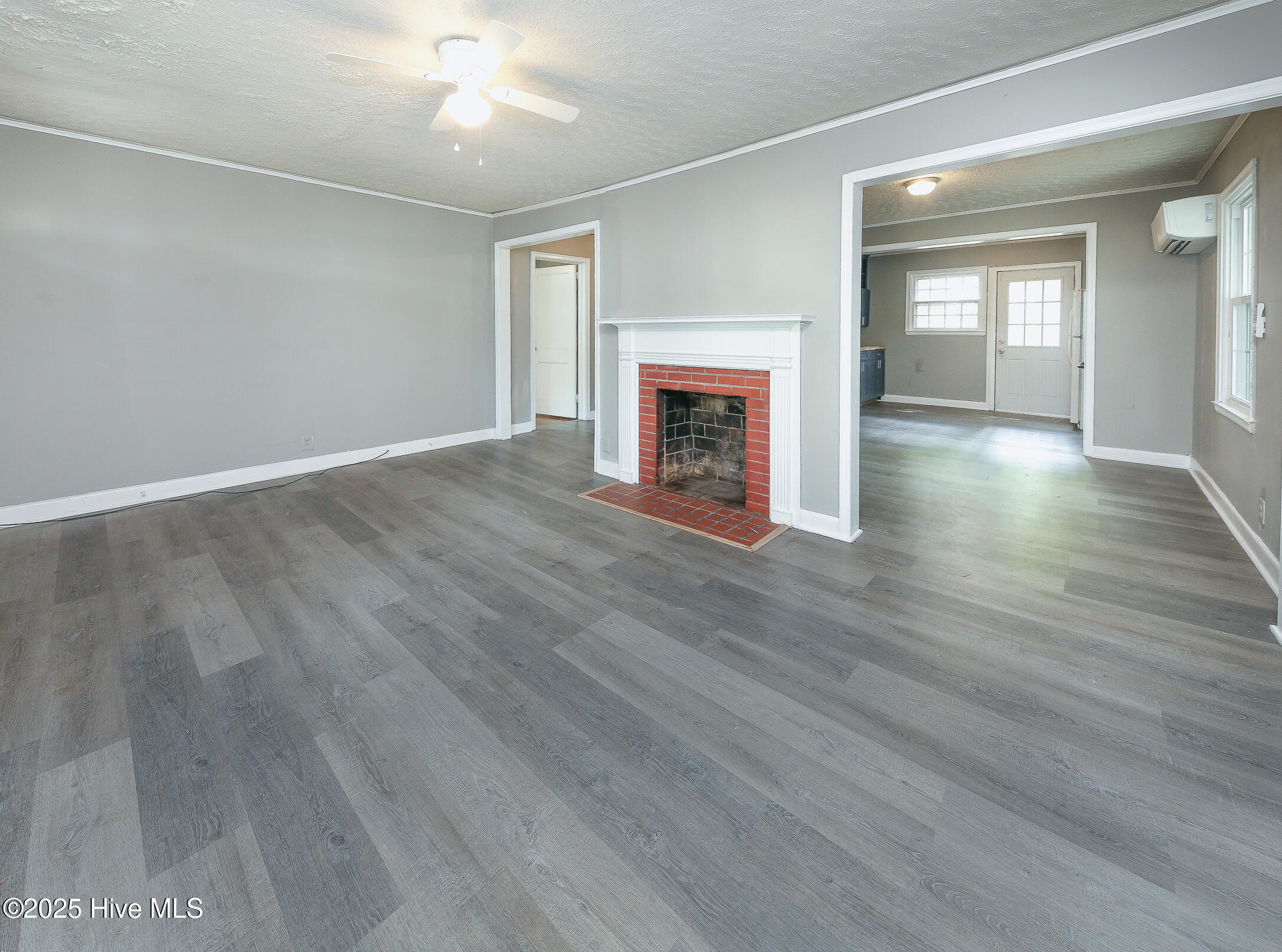 909 Bartlett Avenue