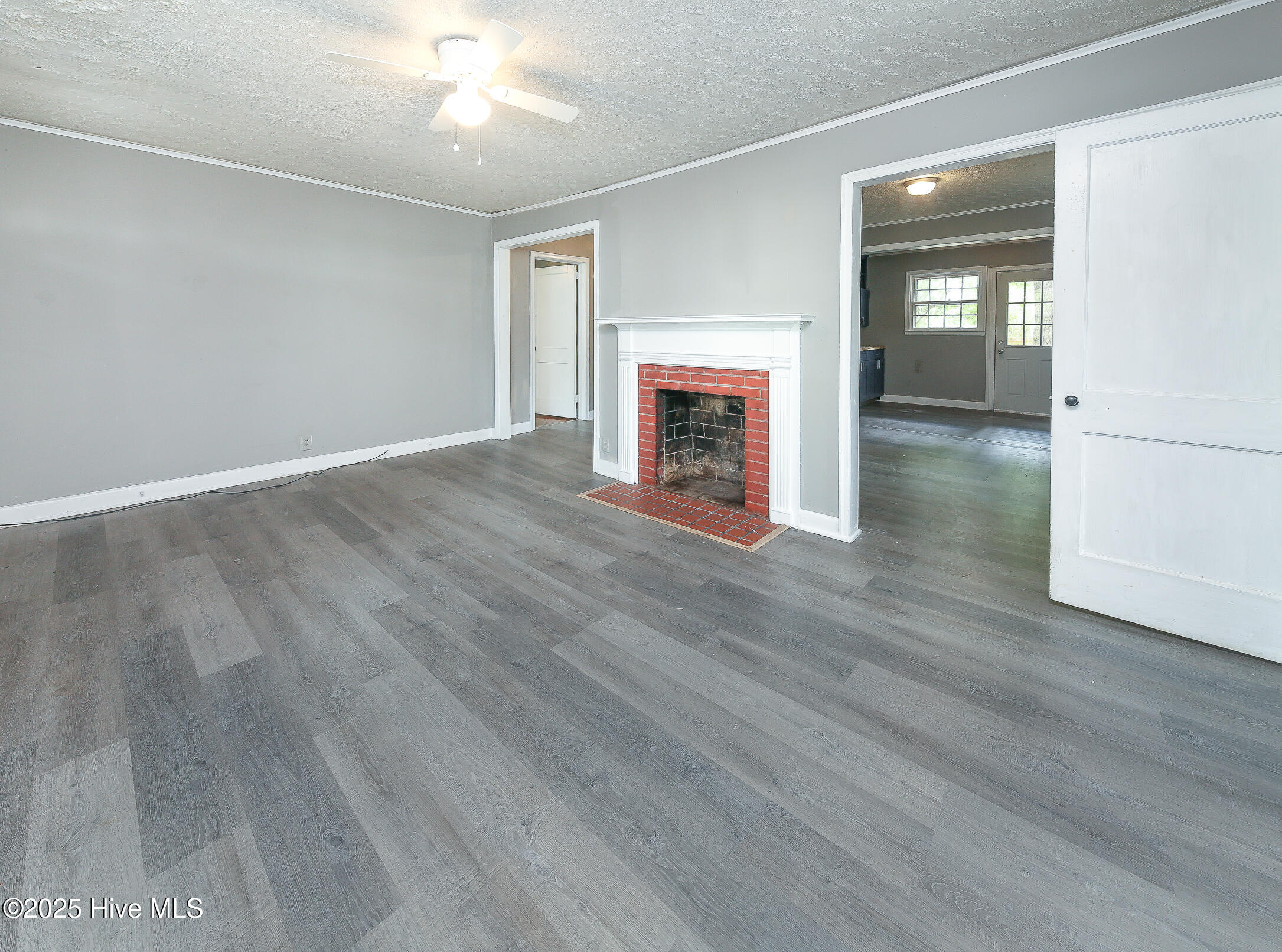 909 Bartlett Avenue