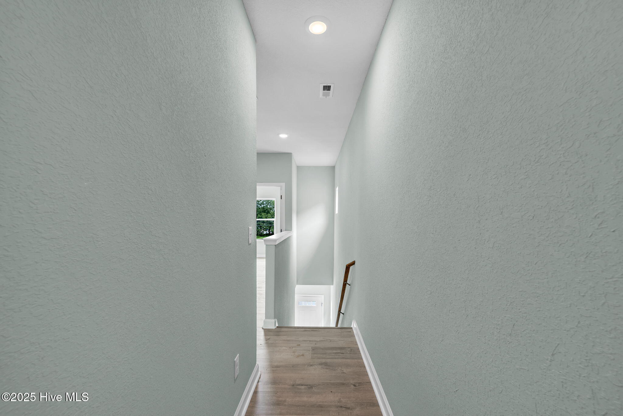 415 Elcinoco Drive B