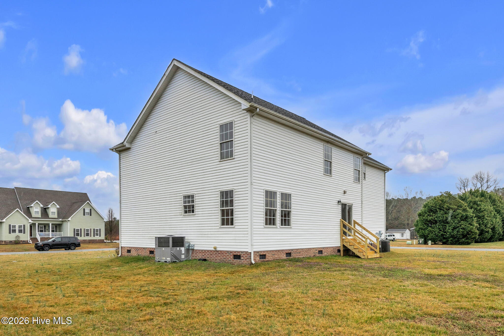 101 Chickadee Street