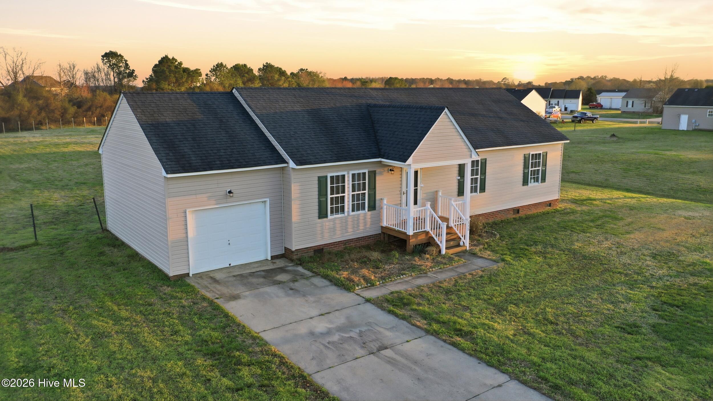 115 Woodland Way