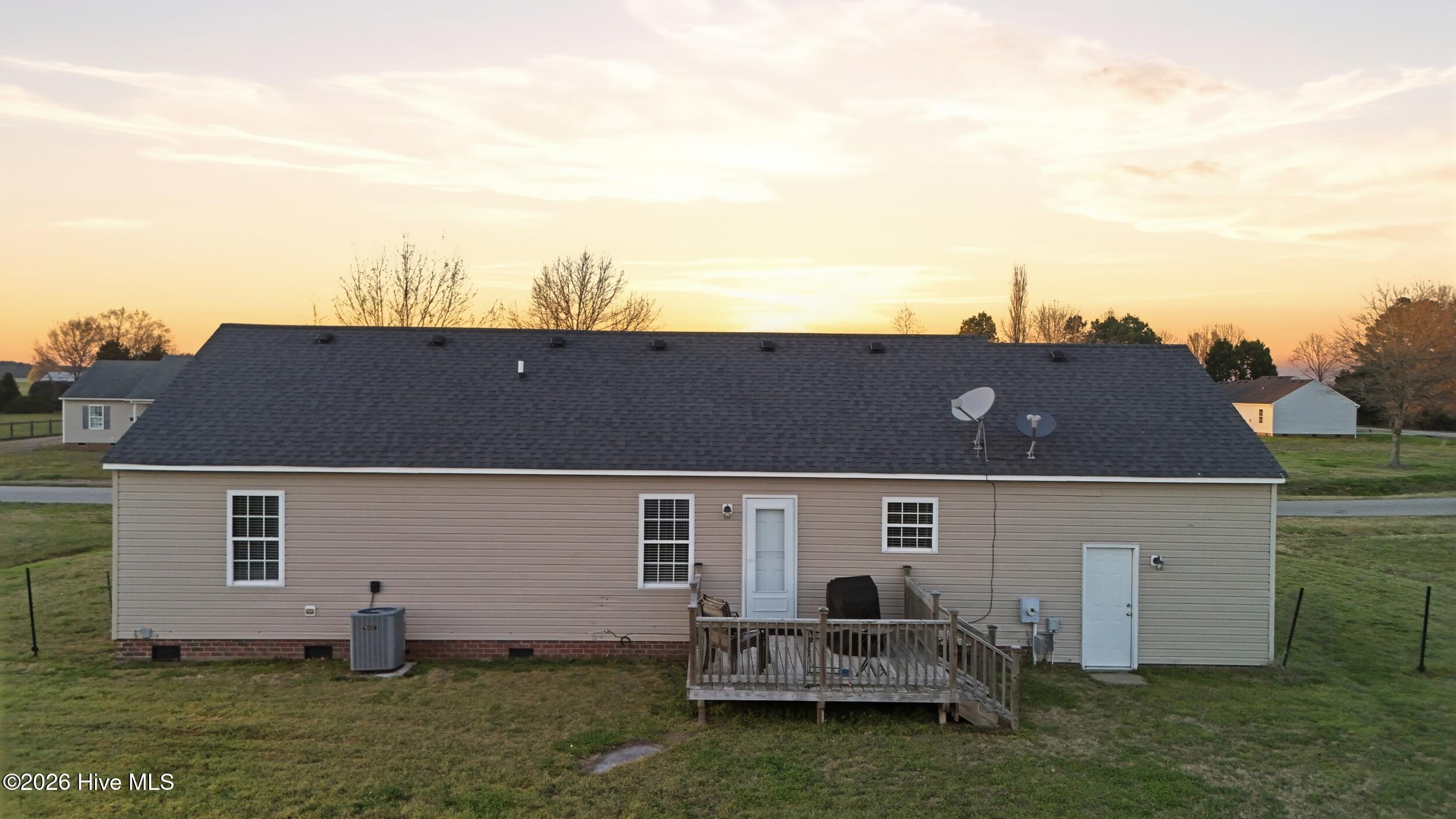 115 Woodland Way