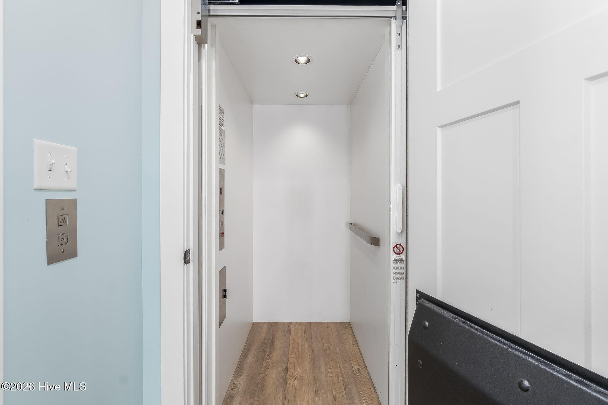 4616 Lindbergh Avenue