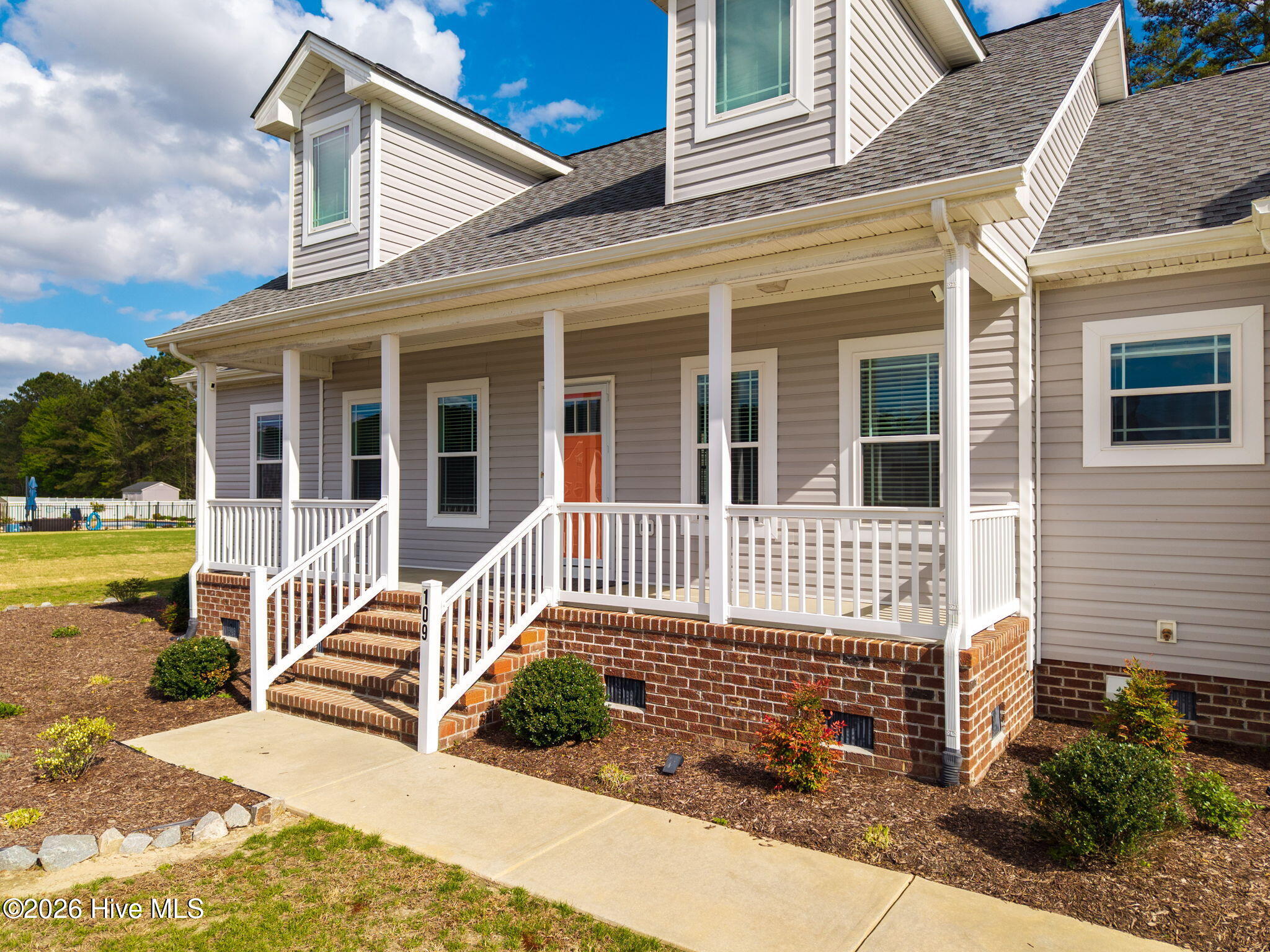 109 Foxglove Drive