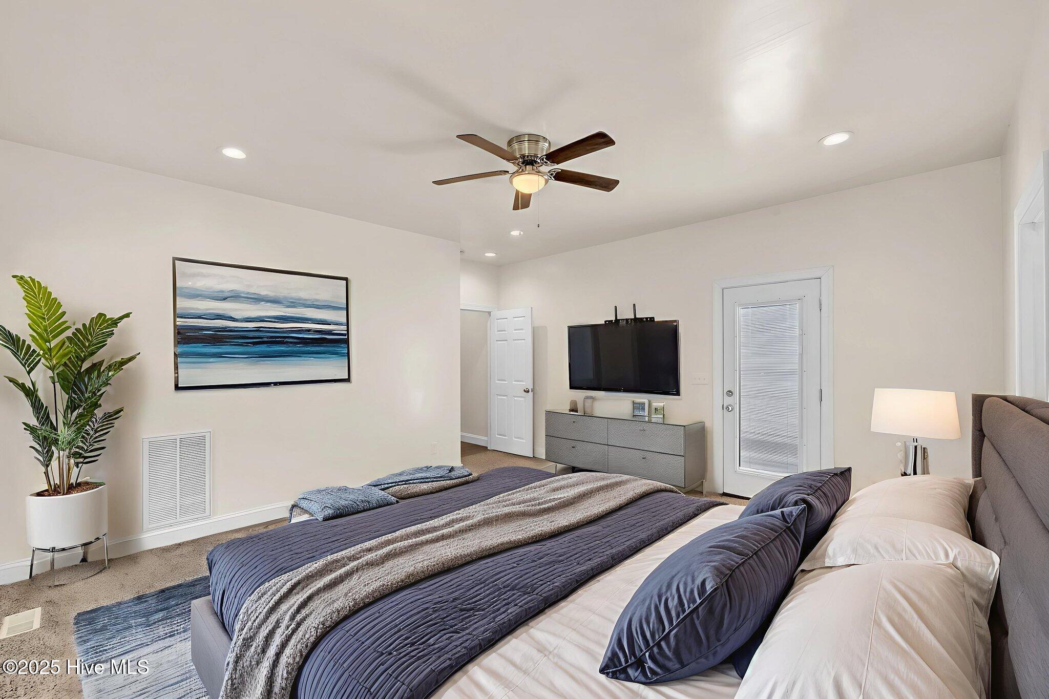166 Skippers Court