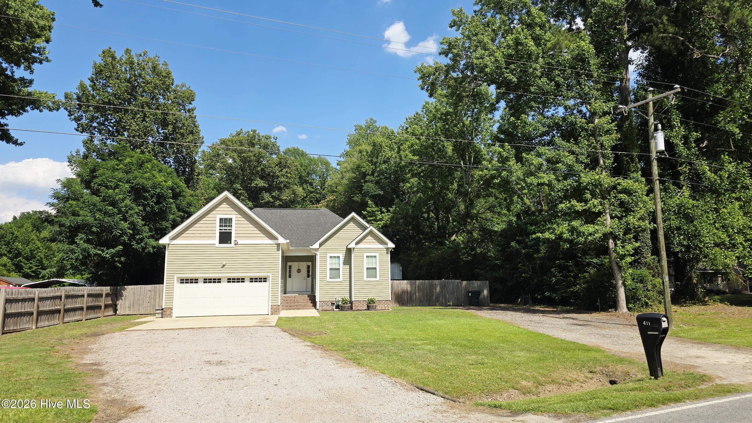411 NW Backwoods Road