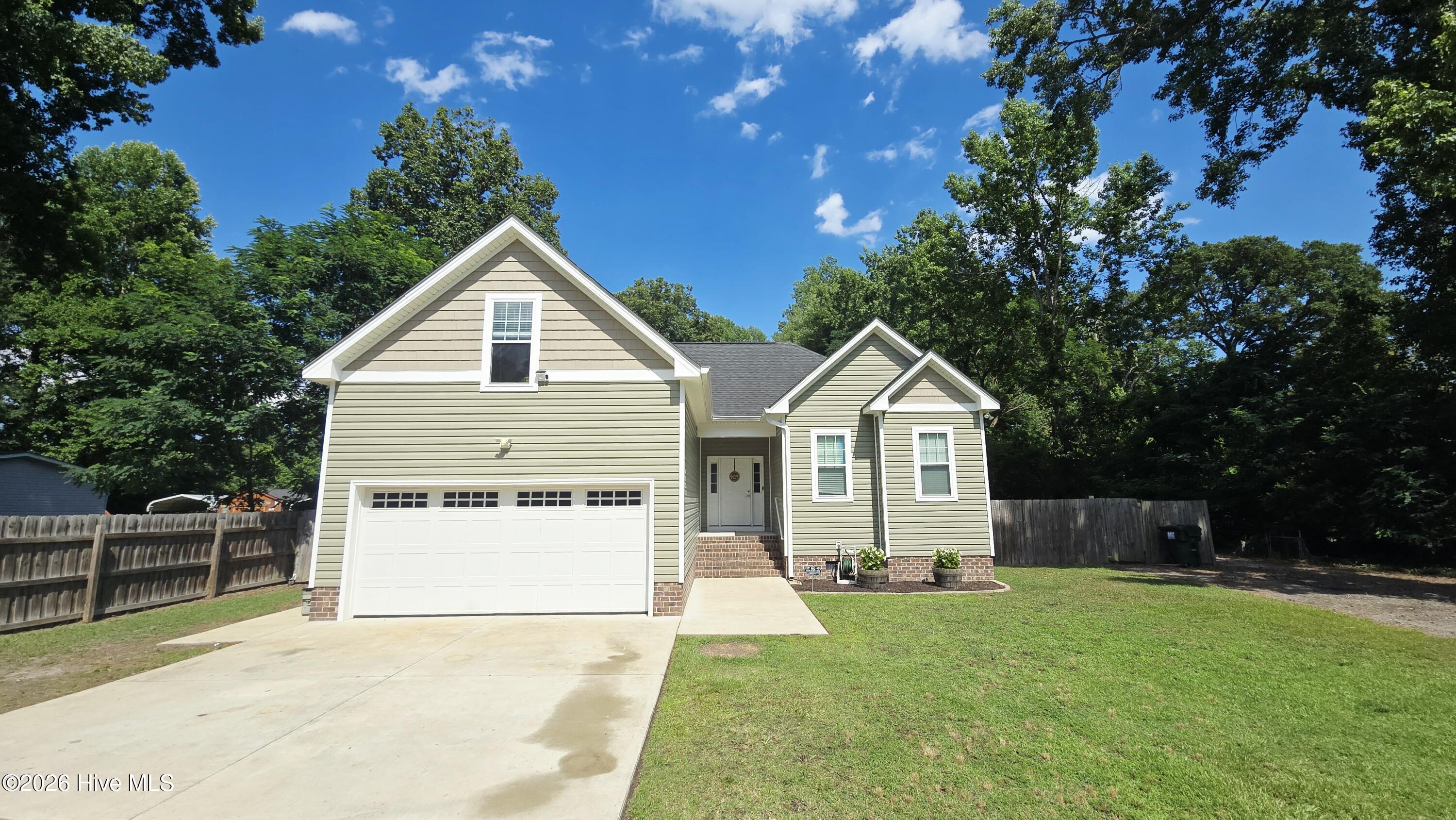 411 NW Backwoods Road