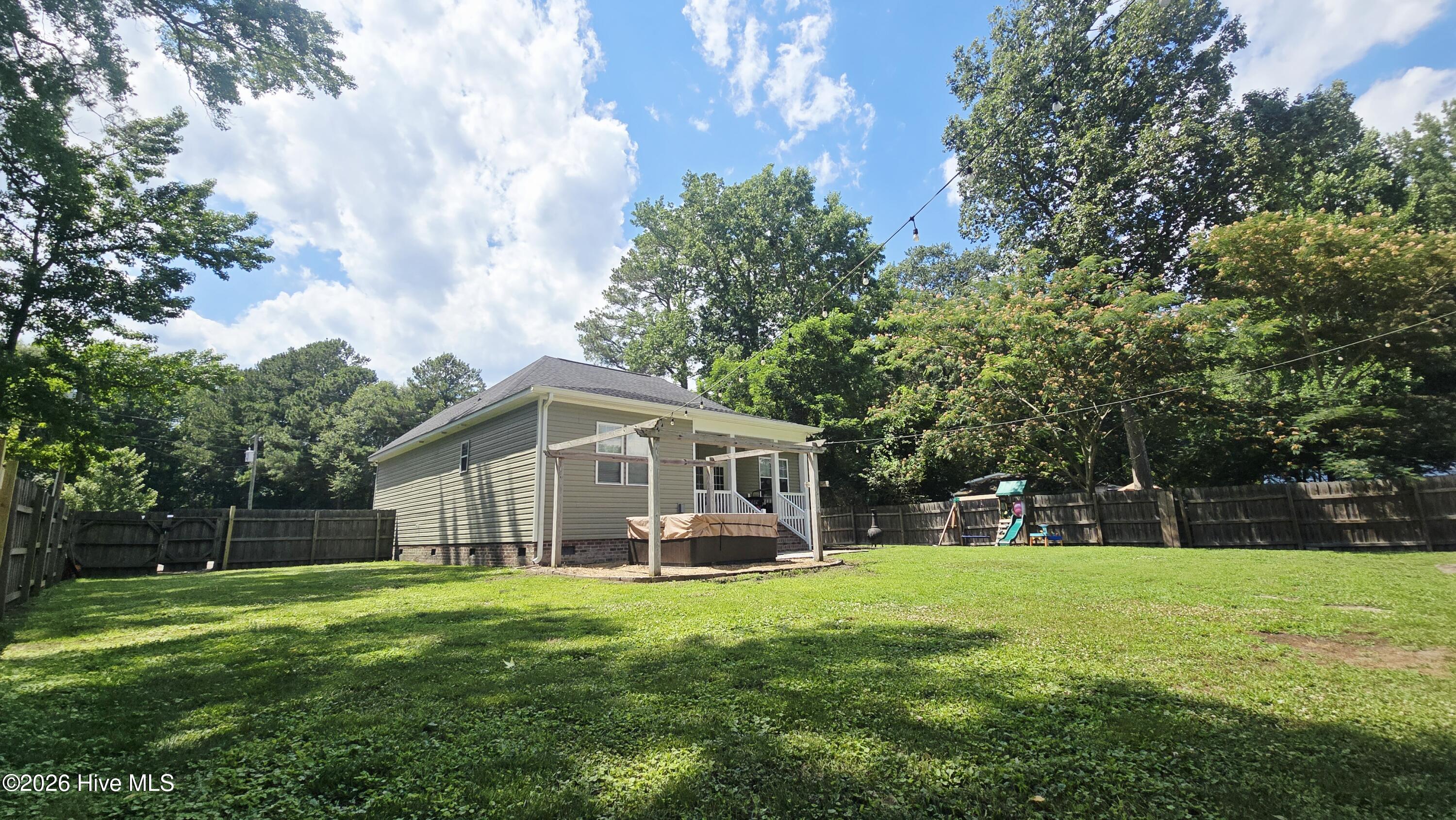 411 NW Backwoods Road