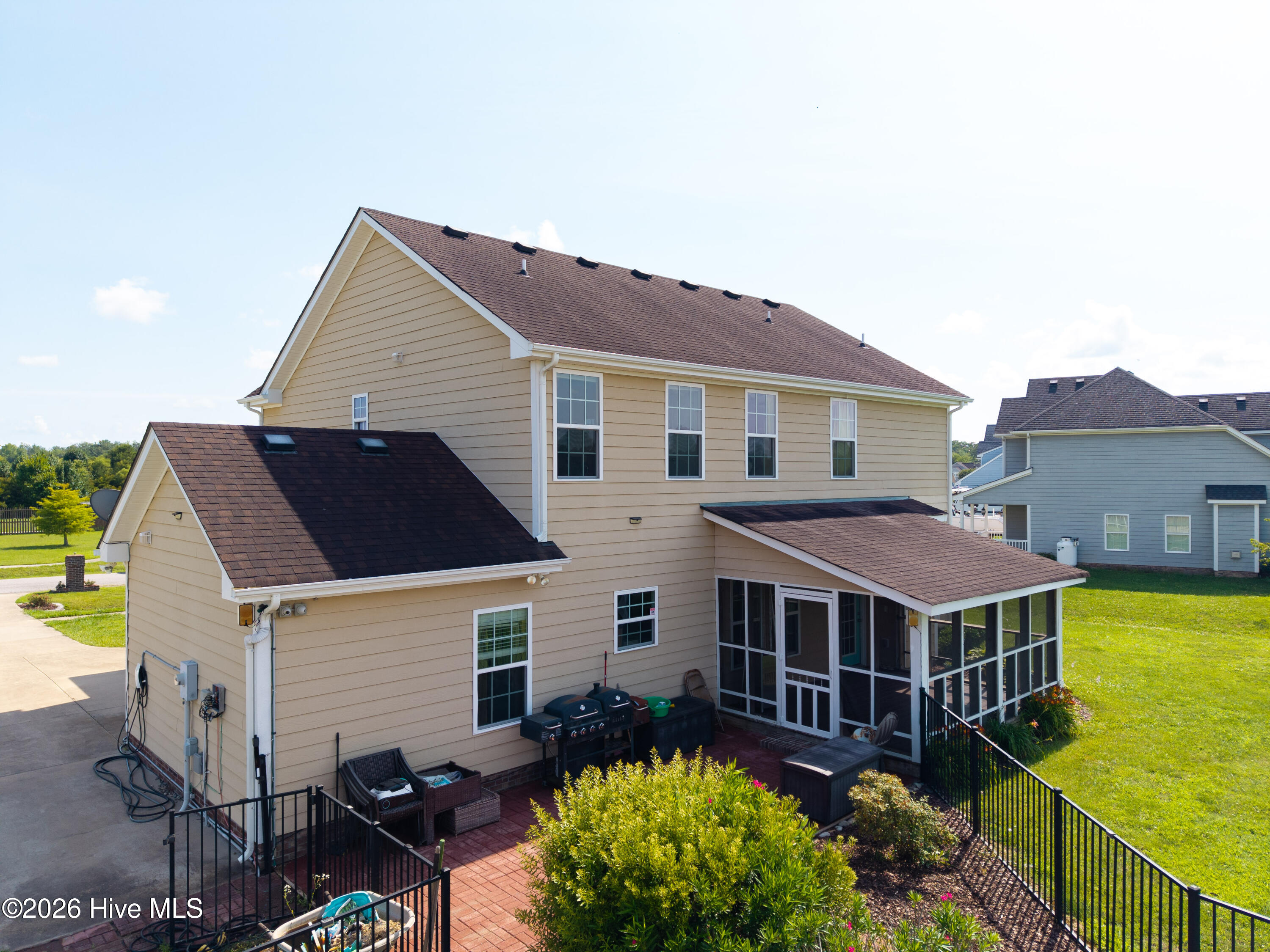 127 NW River Drive