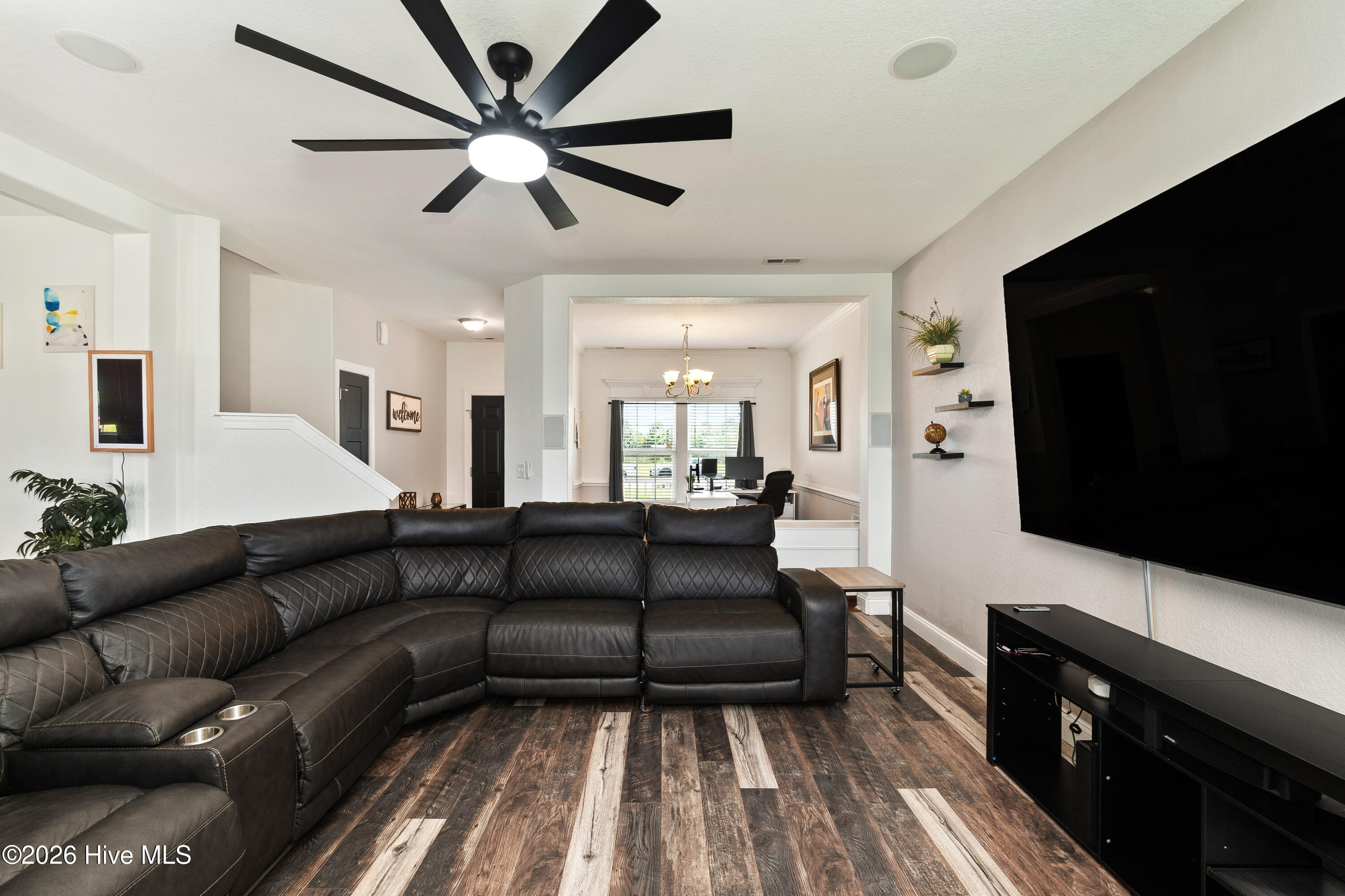 127 NW River Drive