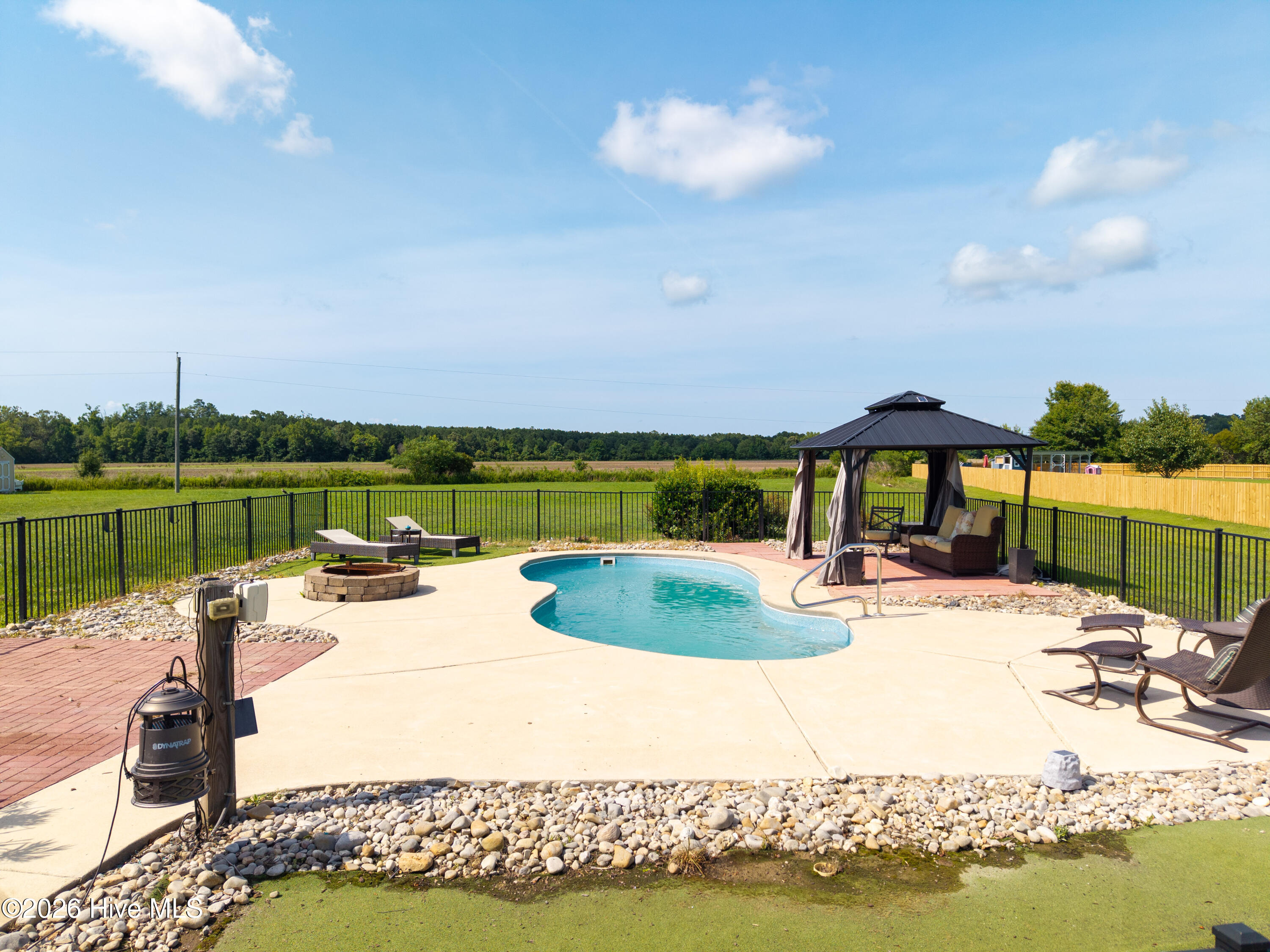 127 NW River Drive
