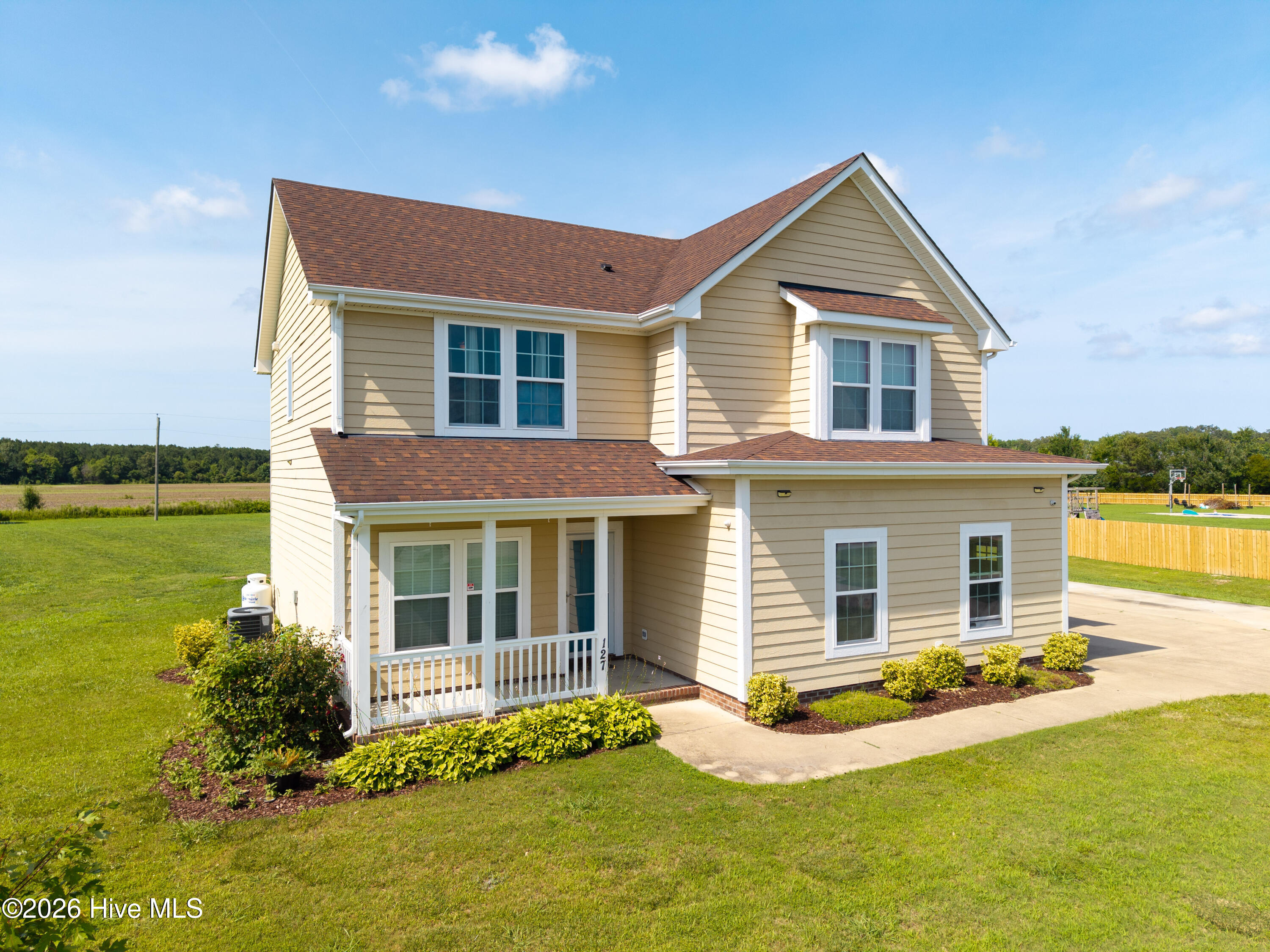 127 NW River Drive