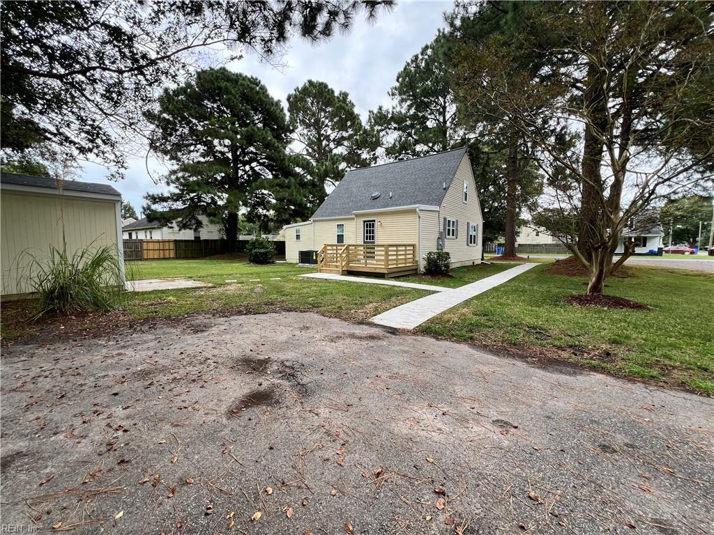 1701 Portlock RD