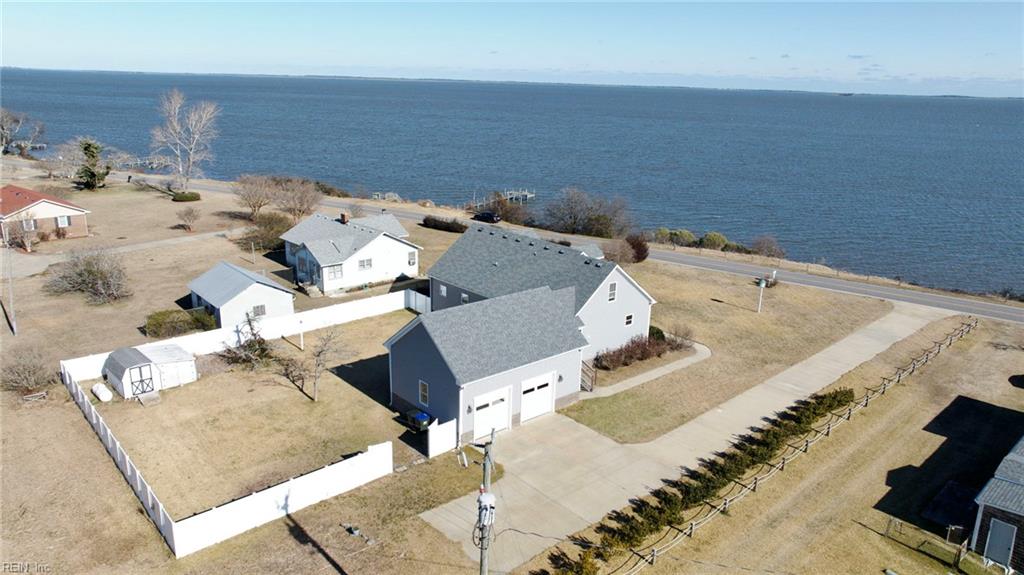 1055 Waterlily RD