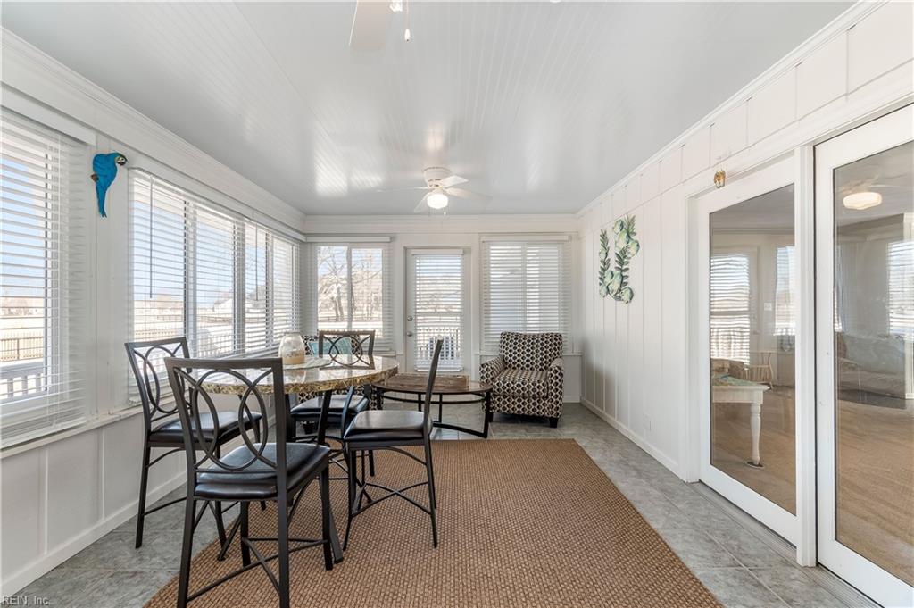 100 Swan DR