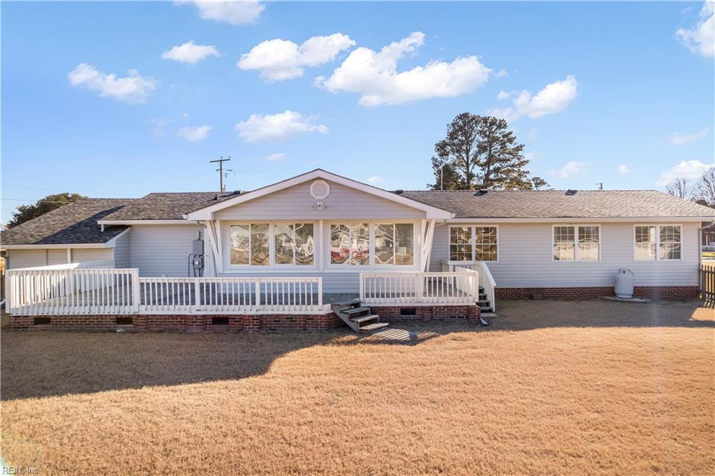 100 Swan DR