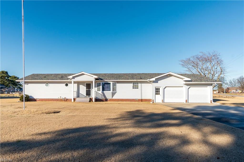 100 Swan DR