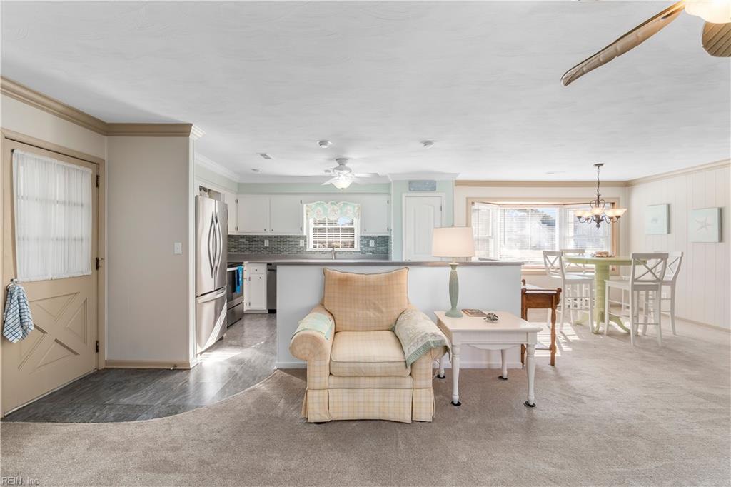 100 Swan DR