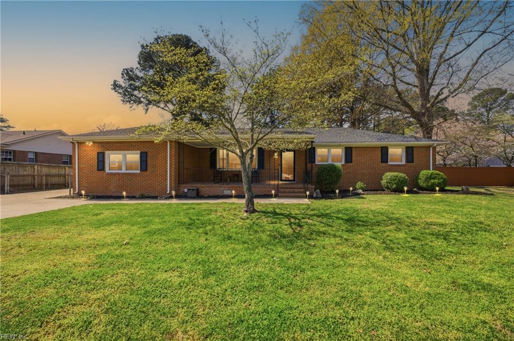 1248 Kingsway DR