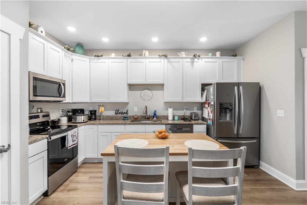 125 Moyock Landing DR B