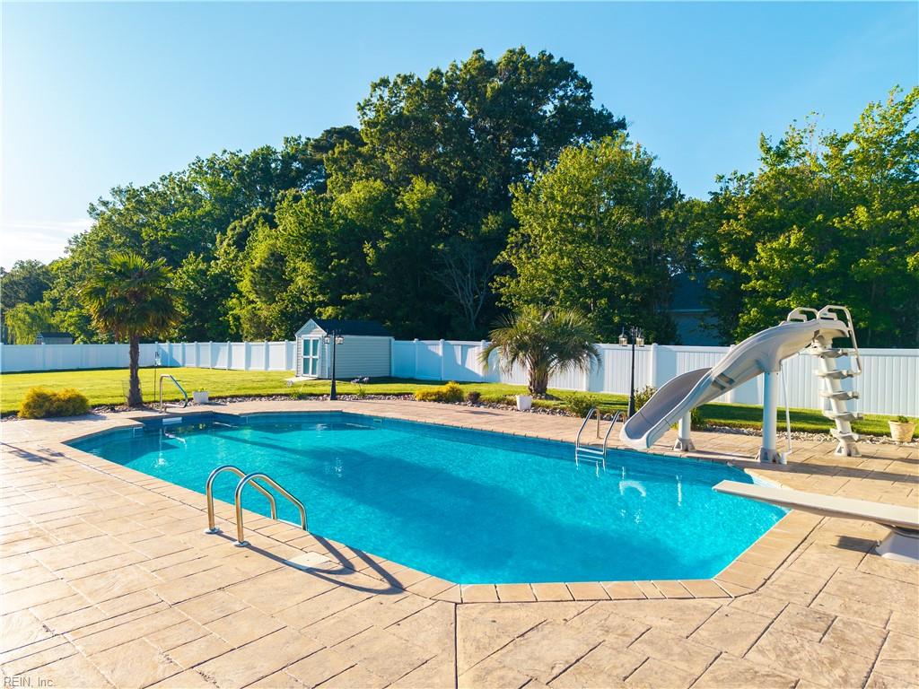 121 New Colony DR