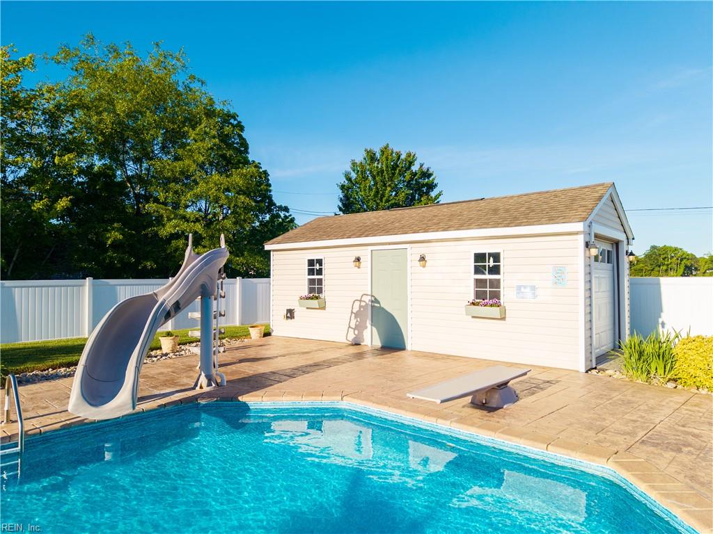 121 New Colony DR
