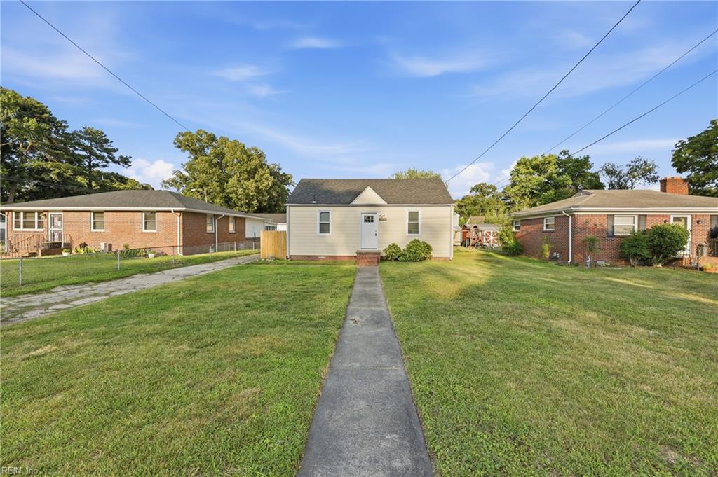 1404 Willow AVE