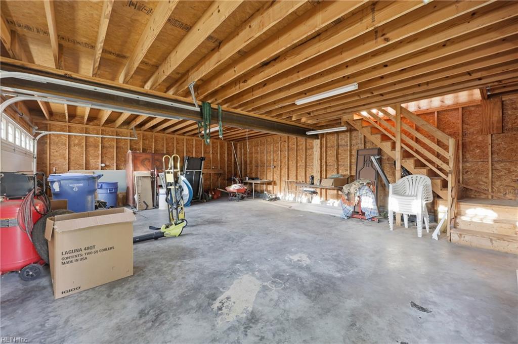 1404 Willow AVE