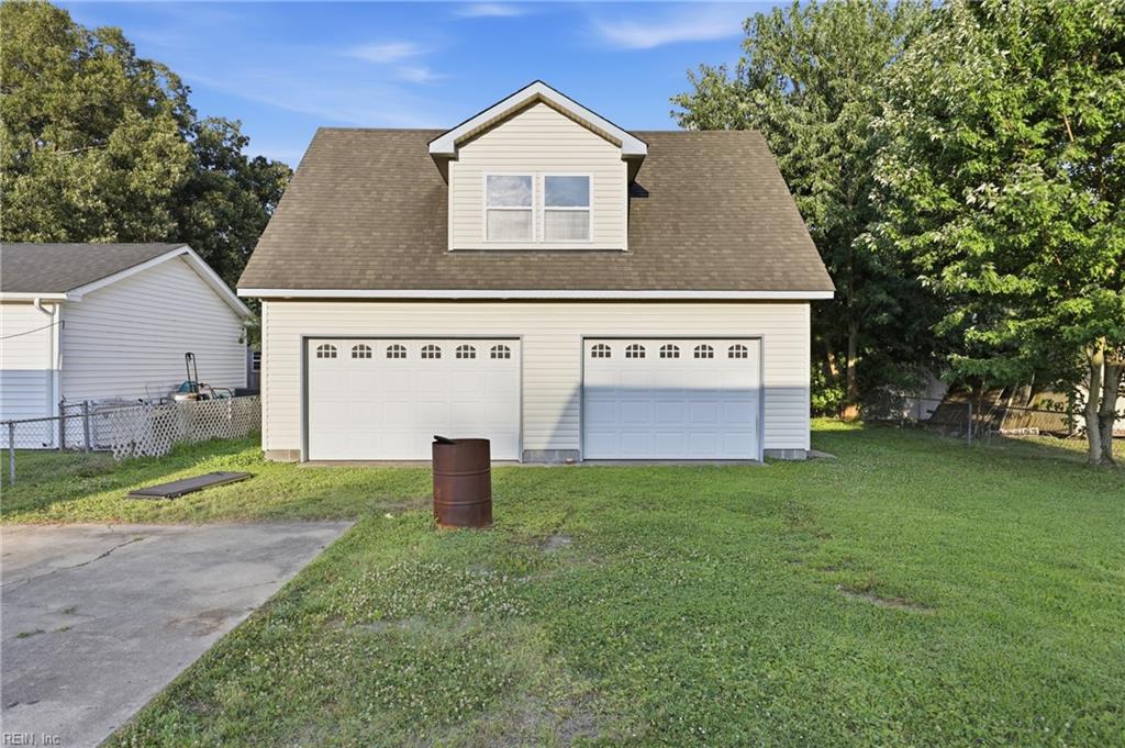 1404 Willow AVE